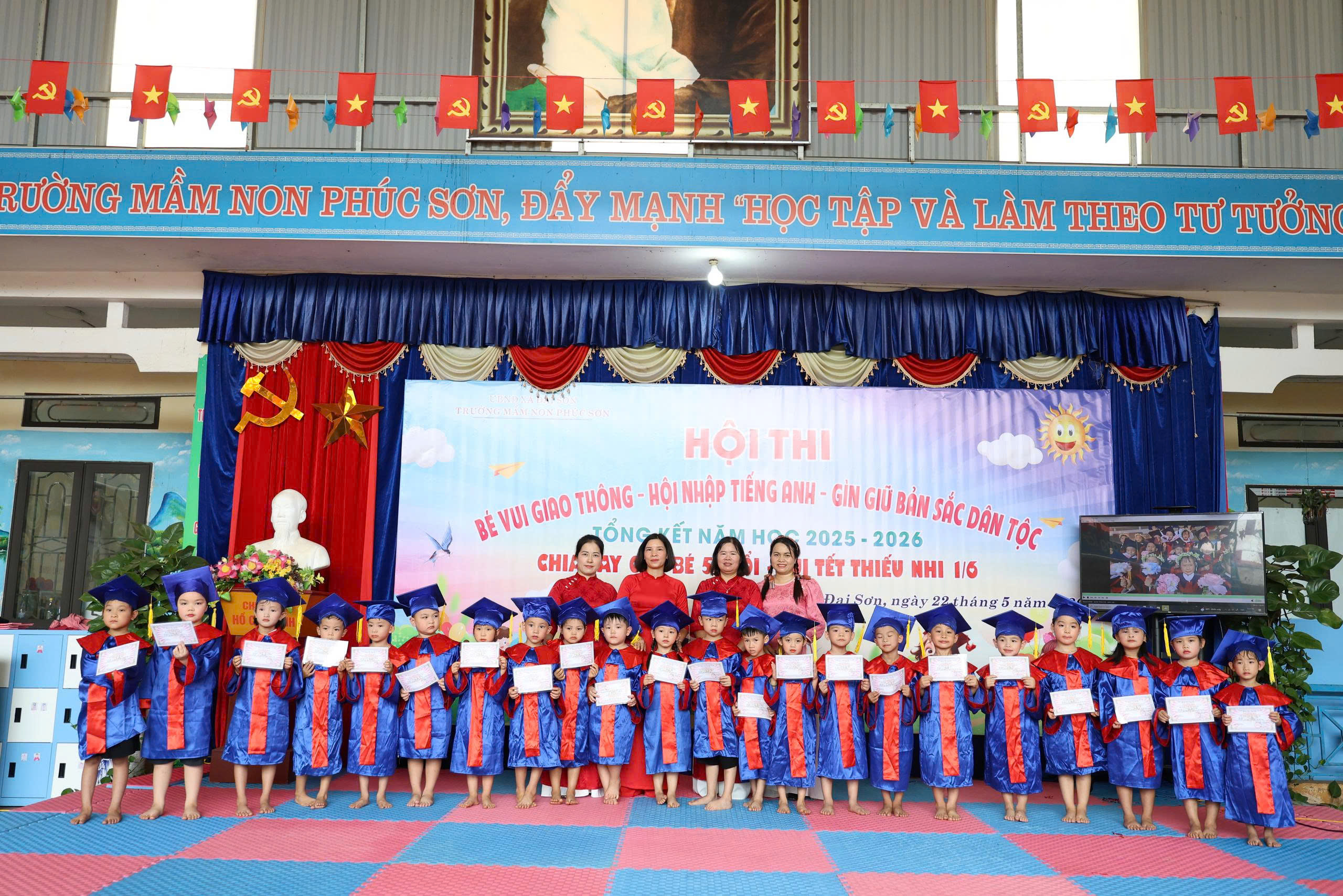 Trường Mầm non Phúc Sơn tổ chức Hội thi “Bé vui giao thông – Hội nhập tiếng Anh – Giữ gìn bản sắc dân tộc” tổng kết năm học 2025–2026